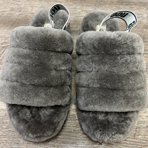 SOLD IN STORE NEW UGG Fluff Yeah Grey Sheepskin Slide Slippers Size 9 - Picture 2 of 9